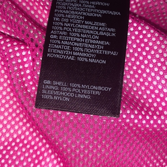 North Face lightweight nylon rain jacket - Picture 8 of 9